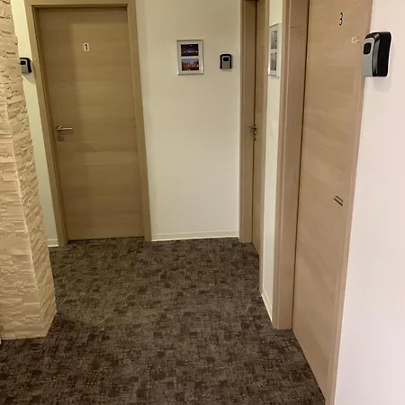 Roompoint Nočitev z zajtrkom