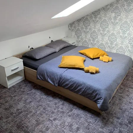 Nočitev z zajtrkom Roompoint Ljubljana