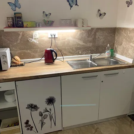 Nočitev z zajtrkom Roompoint