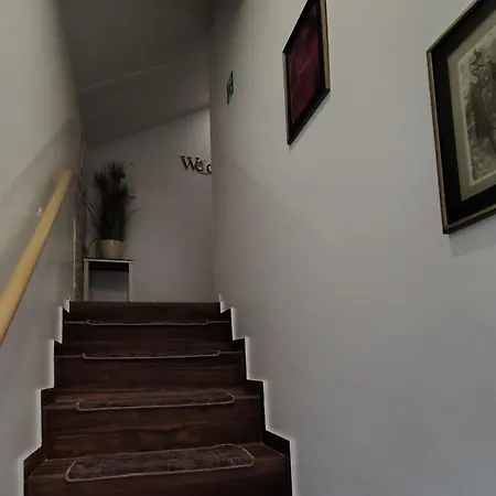 Nočitev z zajtrkom Roompoint 3*