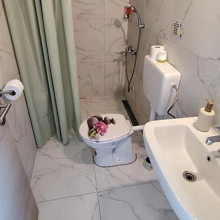 Roompoint Nočitev z zajtrkom