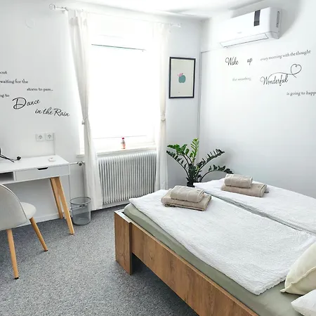 Roompoint Nočitev z zajtrkom 3*