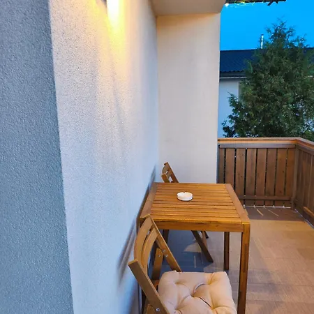 Nočitev z zajtrkom Roompoint