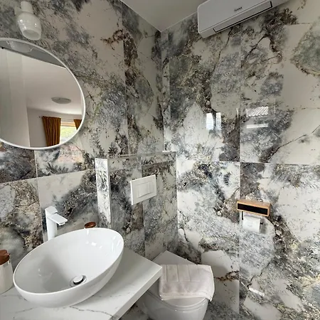 Roompoint 3* Ljubljana