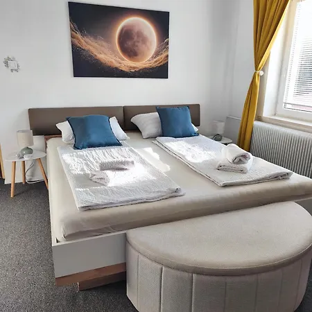 Roompoint Nočitev z zajtrkom 3*
