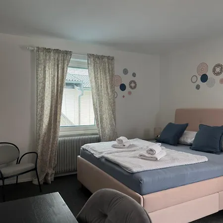 Roompoint Nočitev z zajtrkom Ljubljana